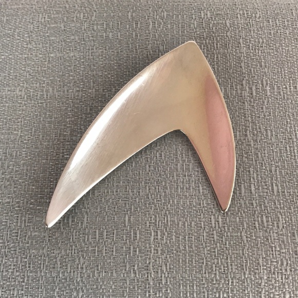 Jewelry - Modern Sterling Silver Brooch